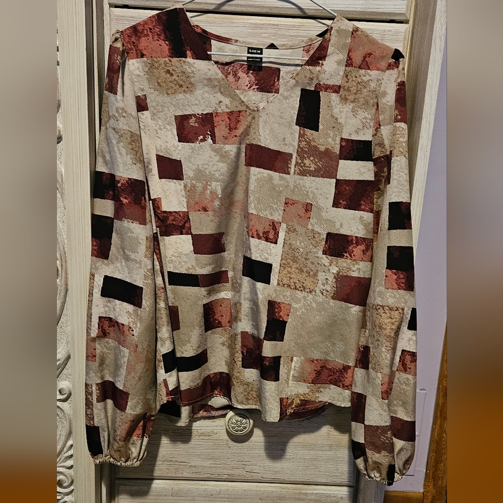 Geometric Patterned Blouse